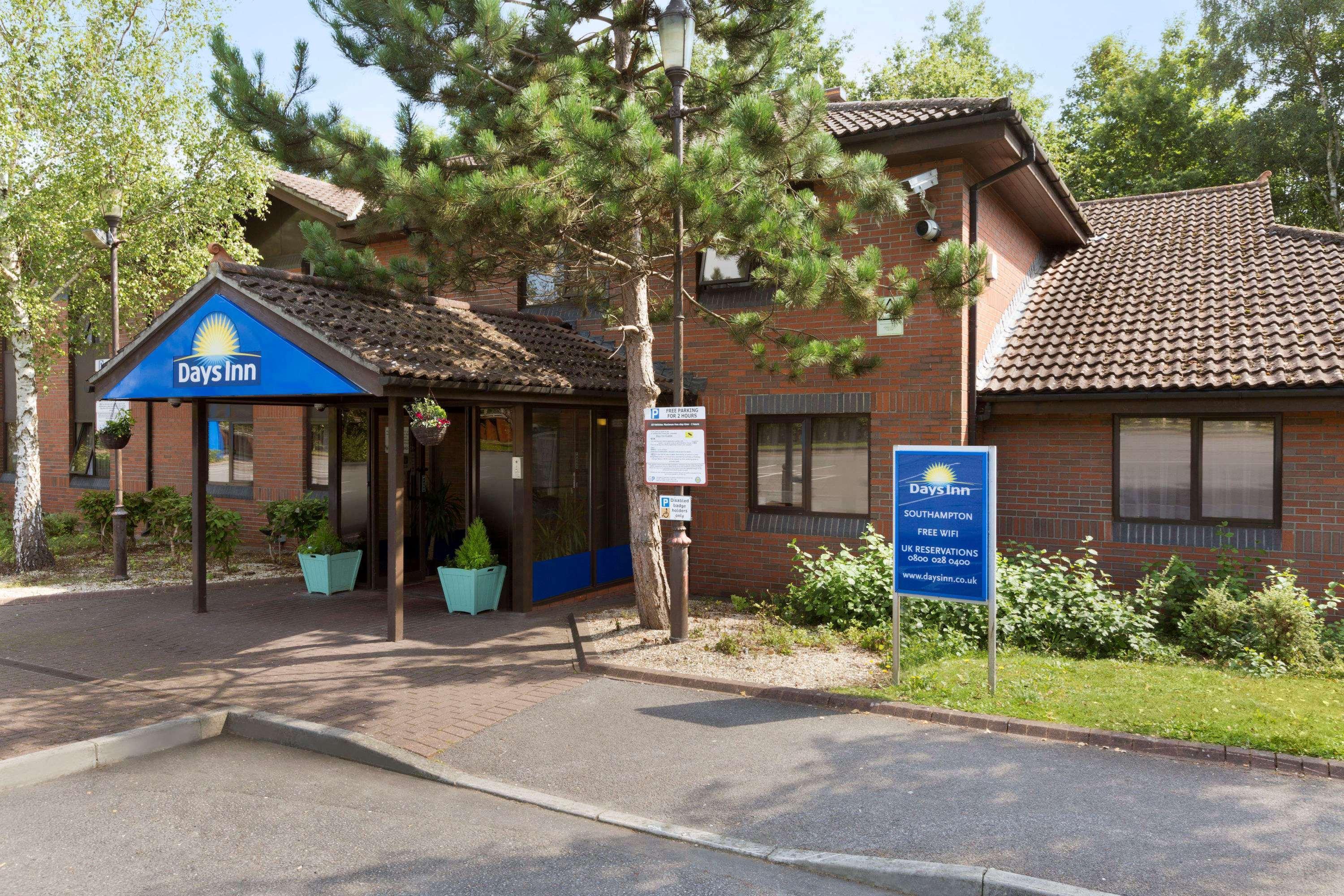 南安普敦若汉姆戴斯酒店 Chilworth  外观 照片