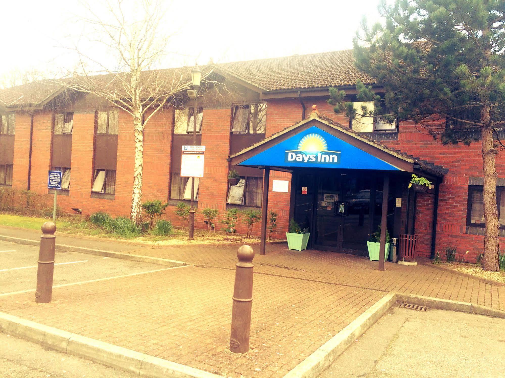 南安普敦若汉姆戴斯酒店 Chilworth  外观 照片